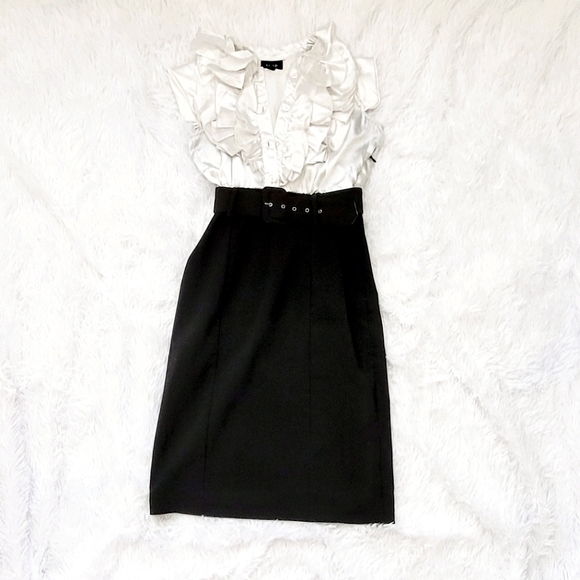 Dresses & Skirts - Belted Dress
